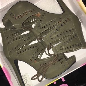 Olive green lace heals